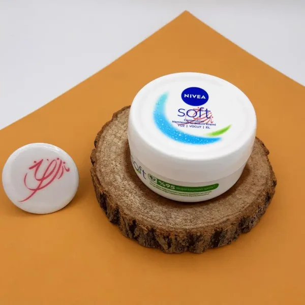 کرم مرطوب کننده نیوآ سافت کاسه ای انواع پوست ۱۰۰ میل