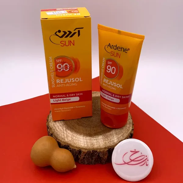 ضد آفتاب SPF90 بژ روشن پوست معمولی و خشک آردن 50 میل
